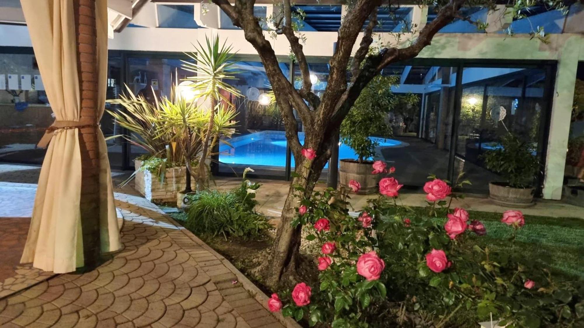 Fontana Oasis Apartments Castelnuovo del Garda Luaran gambar