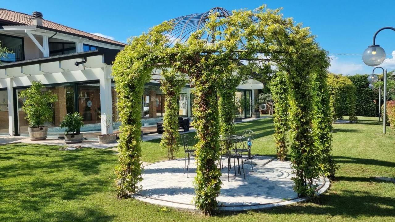 Fontana Oasis Apartments Castelnuovo del Garda Luaran gambar