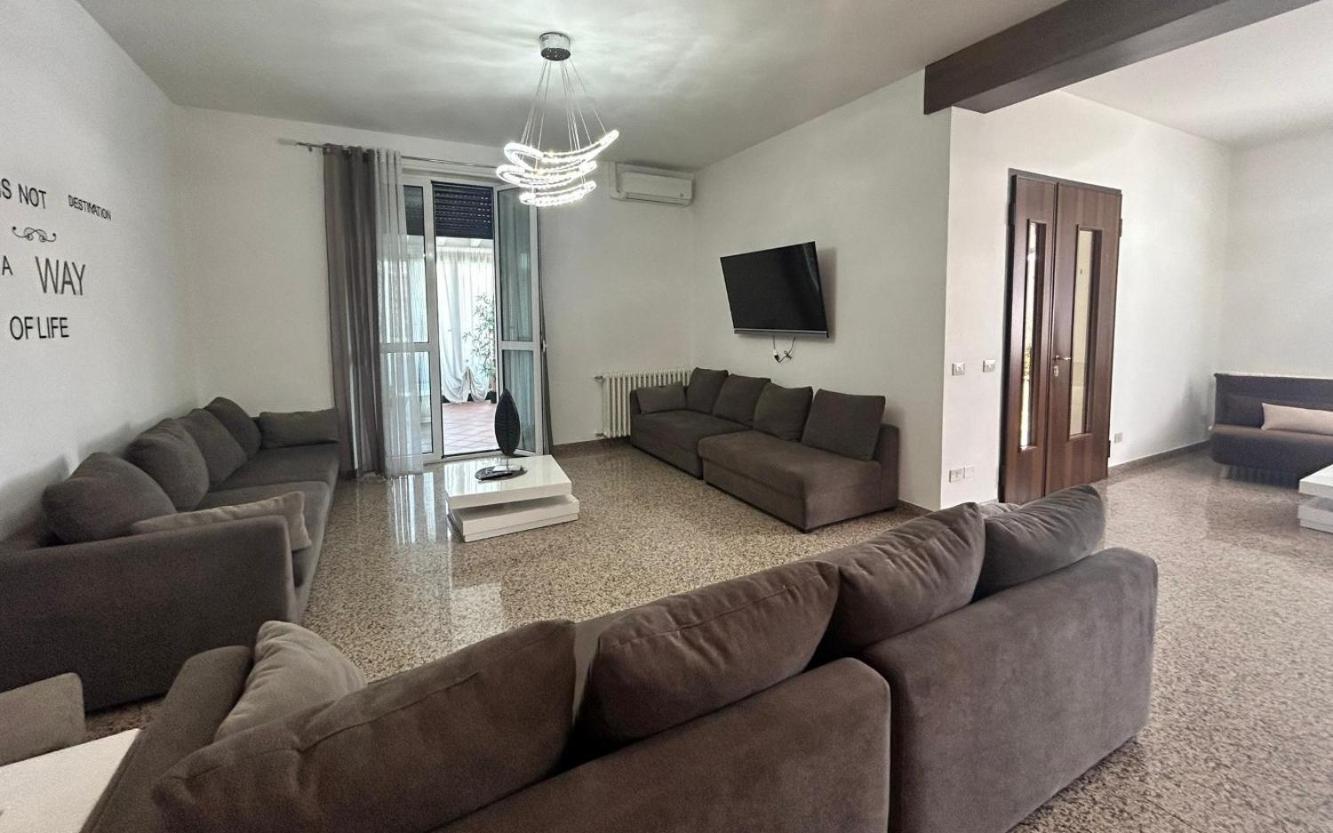 Fontana Oasis Apartments Castelnuovo del Garda Luaran gambar