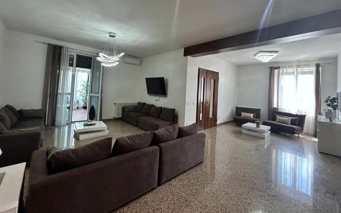 Fontana Oasis Apartments Castelnuovo del Garda Bilik gambar